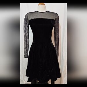 Black Velvet Dress size 2/4